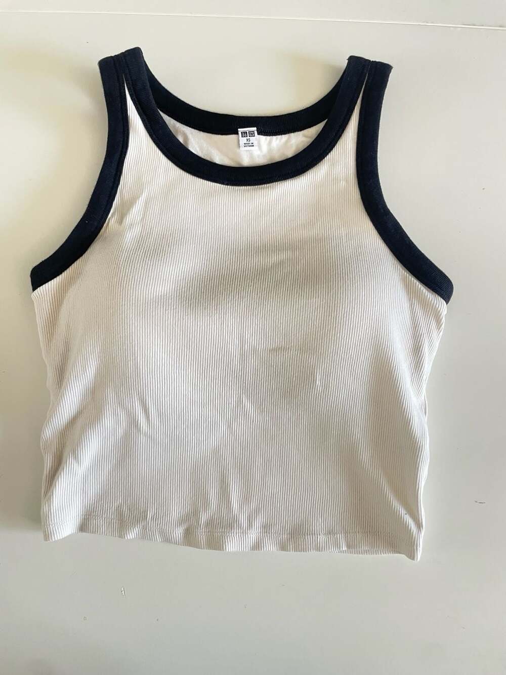 Uniqlo Women's Ribbed Cropped Bra Tank Top with Contrast Trim